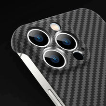 Laden Sie das Bild in den Galerie-Viewer, Rahmenlose Magnetische Handyhülle aus Karbonfaser für iPhone