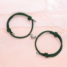 Laden Sie das Bild in den Galerie-Viewer, Magnetische Armbänder für Paare