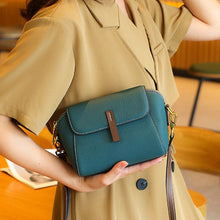 Laden Sie das Bild in den Galerie-Viewer, Trendige Umhängetasche aus weichem Leder