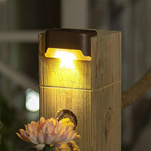 Laden Sie das Bild in den Galerie-Viewer, 🚨Wasserdichte Solarlampe für den Außenbereich