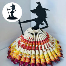 Laden Sie das Bild in den Galerie-Viewer, Hölzerne Halloween-Hexe-Serviettenhalter-Verzierung