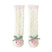 Laden Sie das Bild in den Galerie-Viewer, 🎁Flauschige Wintersocken für Babys👼