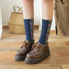 Laden Sie das Bild in den Galerie-Viewer, 🌻Vintage Socken mit Blumenstickerei (5 Paar)
