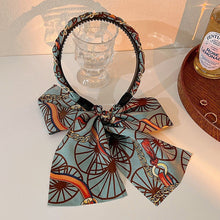 Laden Sie das Bild in den Galerie-Viewer, Modisches Elegantes Haarband