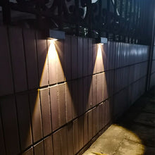 Laden Sie das Bild in den Galerie-Viewer, Superhelle Solar-Wandleuchte
