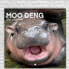 Laden Sie das Bild in den Galerie-Viewer, Moo Deng Kalender | Kalender 2025
