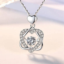 Laden Sie das Bild in den Galerie-Viewer, Herz-Halsketten-Set mit Rose
