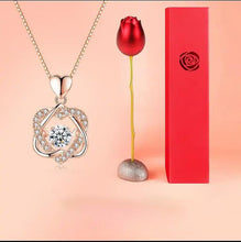 Laden Sie das Bild in den Galerie-Viewer, Herz-Halsketten-Set mit Rose
