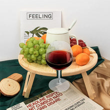 Laden Sie das Bild in den Galerie-Viewer, Klappbarer Picknicktisch aus Holz
