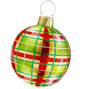 Aufblasbarer Weihnachtsball im Freien dekoriert