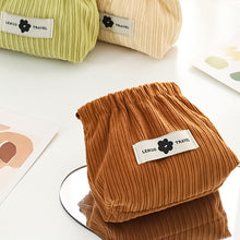 Laden Sie das Bild in den Galerie-Viewer, 🎁🎄 Kosmetiktasche aus Cord 🎉

