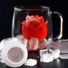 Laden Sie das Bild in den Galerie-Viewer, 3D Silikon Rosenform Eiswürfelform
