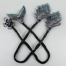 Laden Sie das Bild in den Galerie-Viewer, Strass-Blumen-Haarspange
